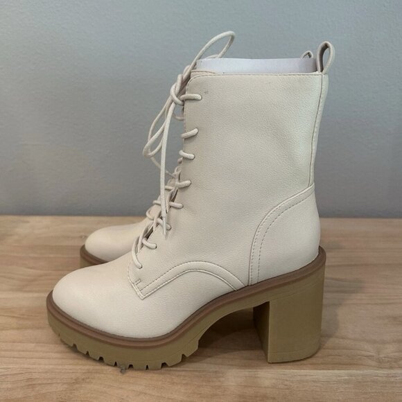 DV Dolce Vita Women's 7.5 Jaycob Combat Heel Platform Boot Ankle Calf Bootie - Picture 1 of 6